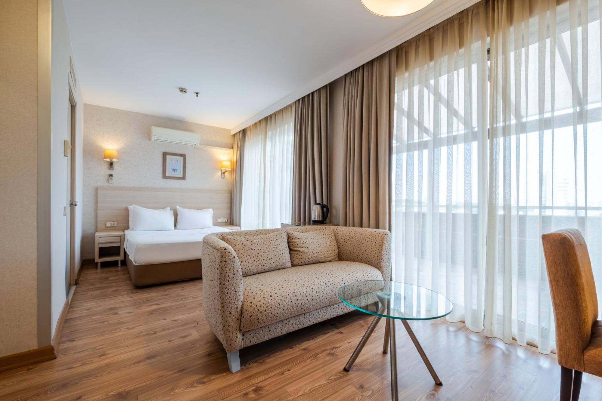 Ramada By Wyndham Ankara Ancara Exterior foto
